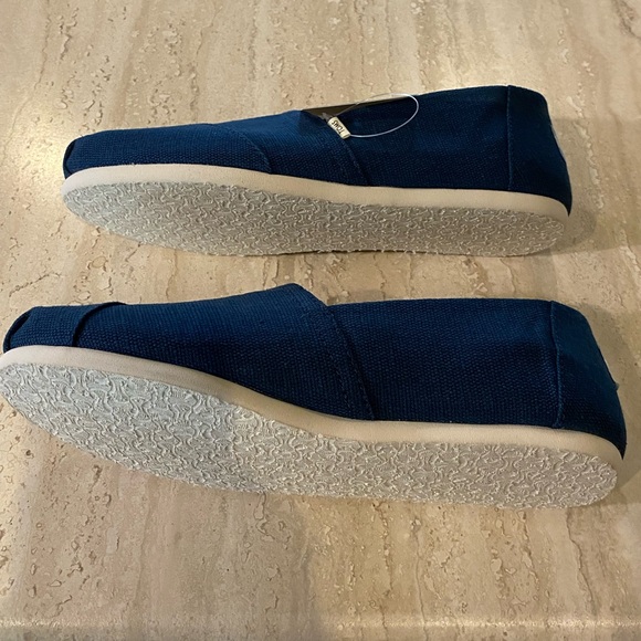 NIB Toms Majolica Blue Heritage Canvas Slip On Shoes, 7.5 - Picture 10 of 10
